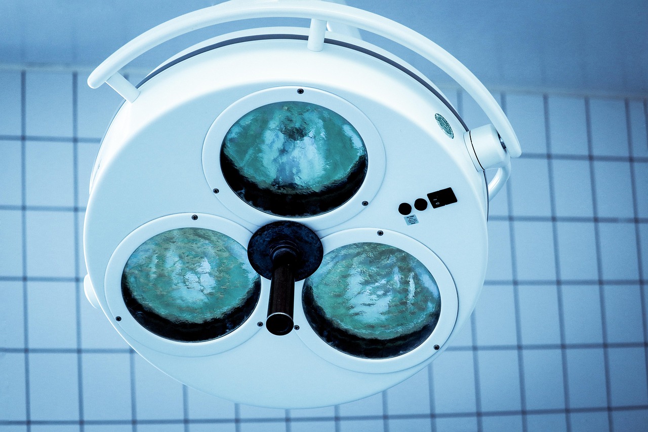 西部数码实名账号：优惠开户平台是什么